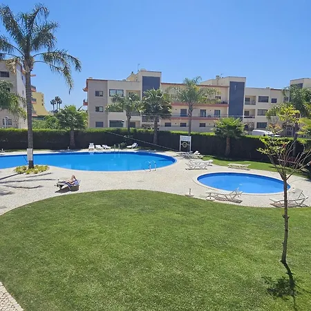 Moderne A Avec Piscines, Proche De La Marina - Pt-1-44