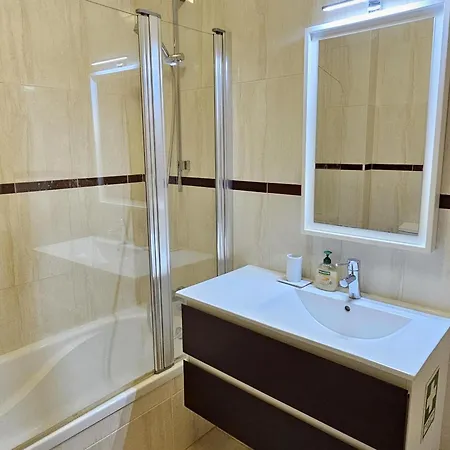Apartment Moderne A Avec Piscines, Proche De La Marina - Pt-1-44 *