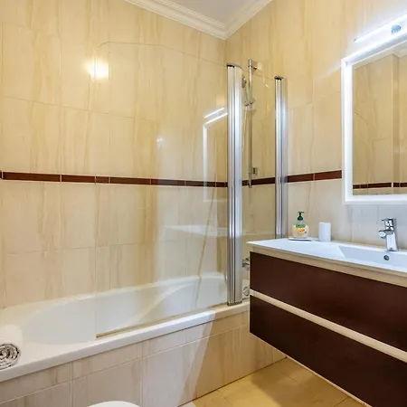 Apartment Moderne A Avec Piscines, Proche De La Marina - Pt-1-44 Lagos