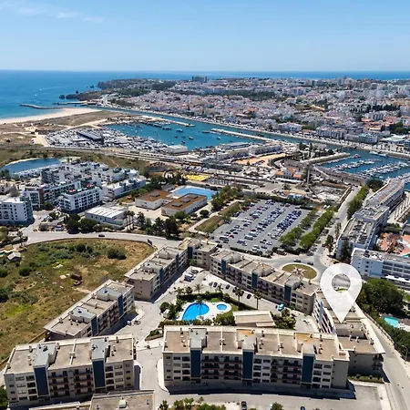 Moderne A Avec Piscines, Proche De La Marina - Pt-1-44 Lagos